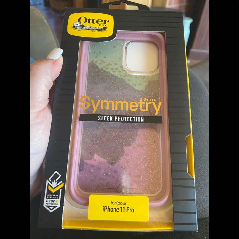 Otterbox case- size iphone 11 pro